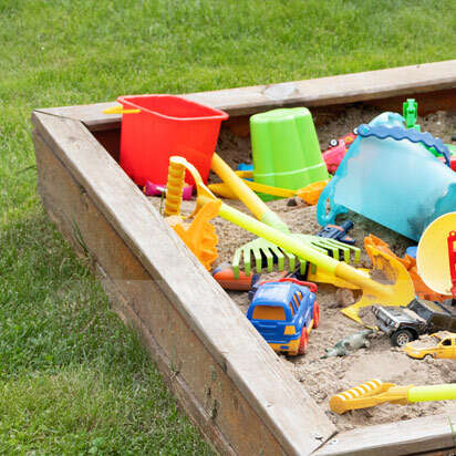 sandkaesten und spielzeug bubblenavibanner 412x412